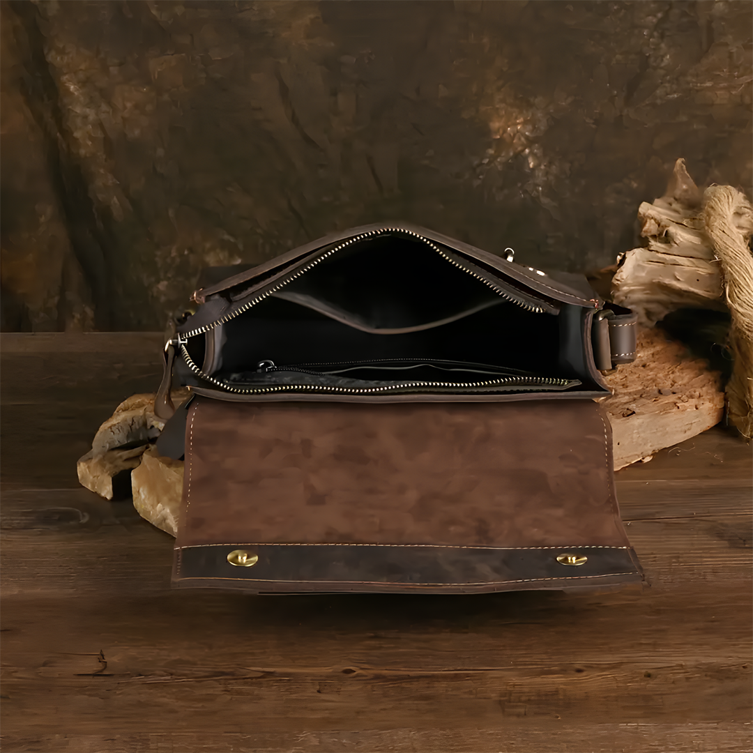 L’Artigiano Leather Bag